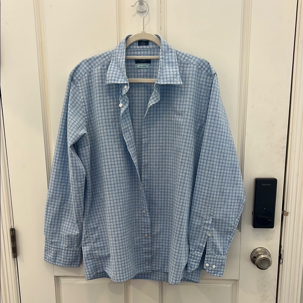 EUC Peter Millar shirt summer chambray button down shirt. Size Large